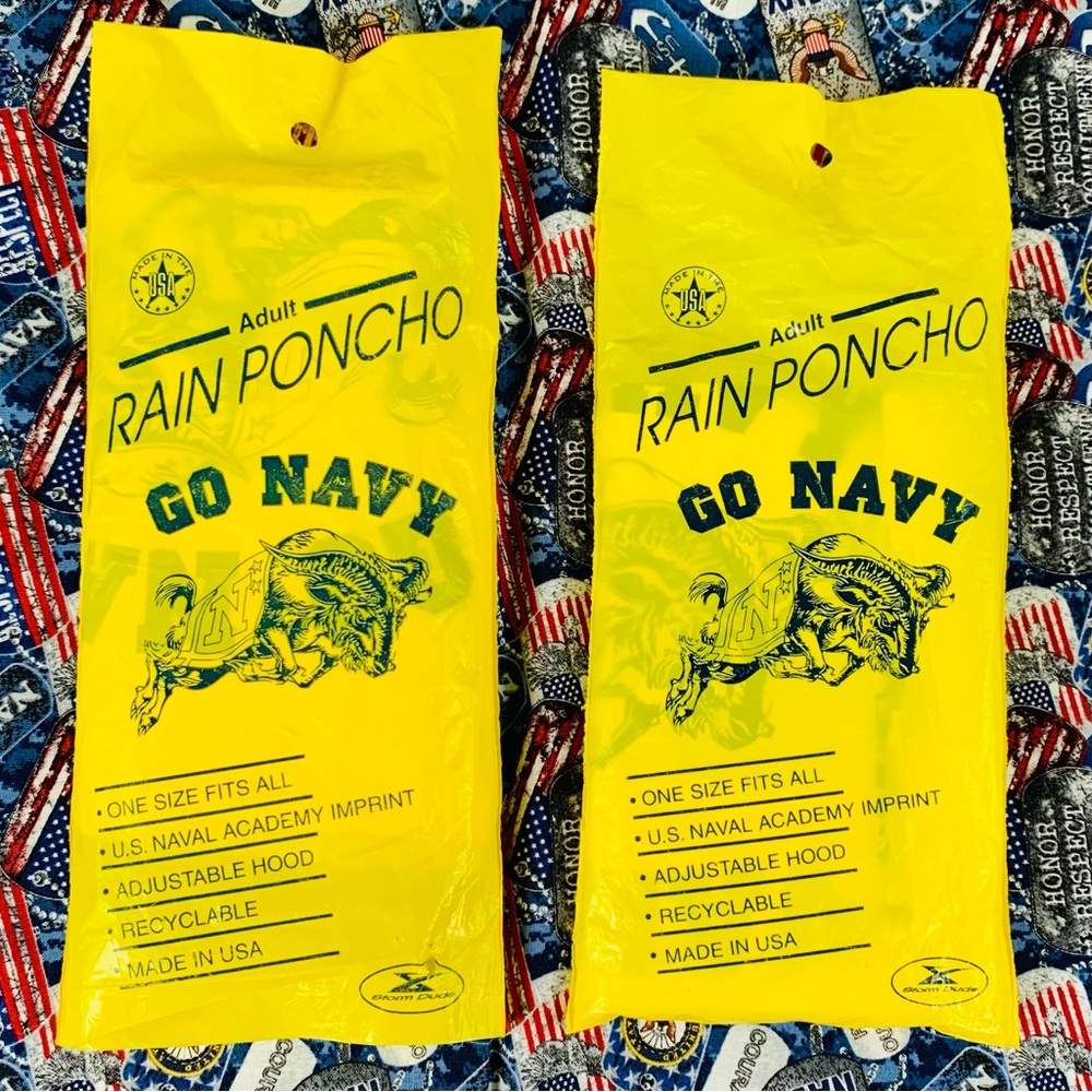 Storm Duds ‘Go Navy’ Yellow Rain Poncho Set.